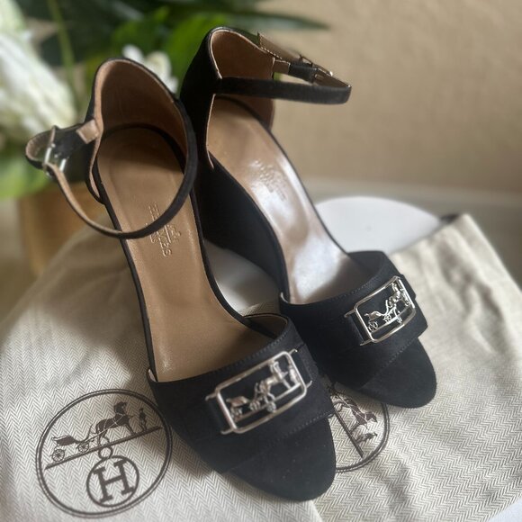 Hermès Suede Buckle Sandals with Ankle Strap – Black – Size 37! - Picture 1 of 3